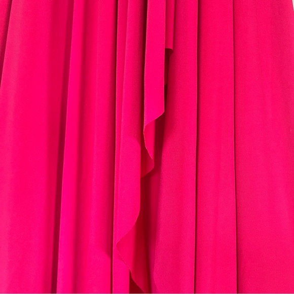 Red V-neck Dress - Picture 4 of 4